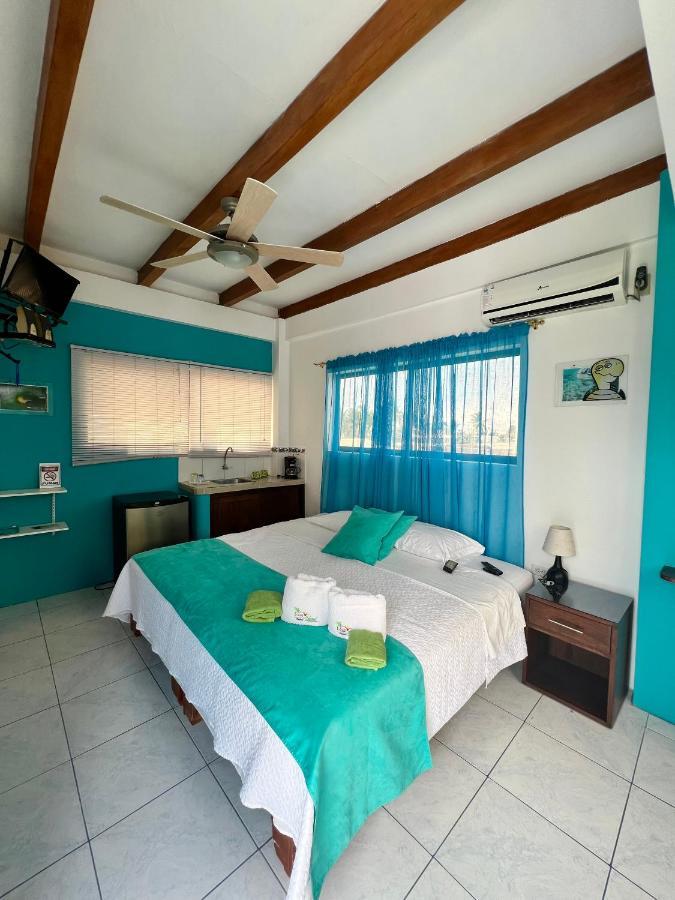 Hotel Sun Island à Puerto Villamil Extérieur photo
