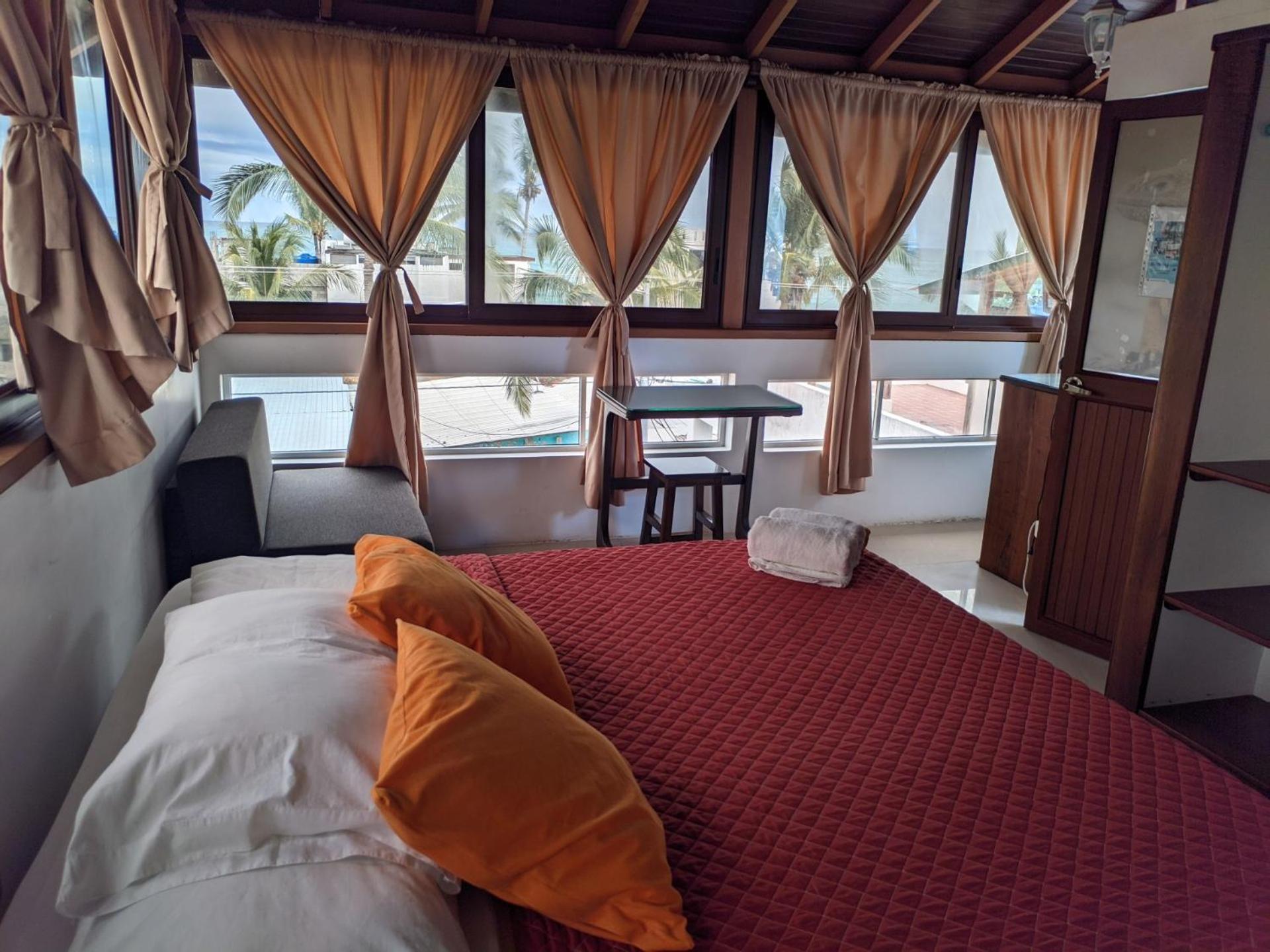 Hotel Sun Island à Puerto Villamil Extérieur photo