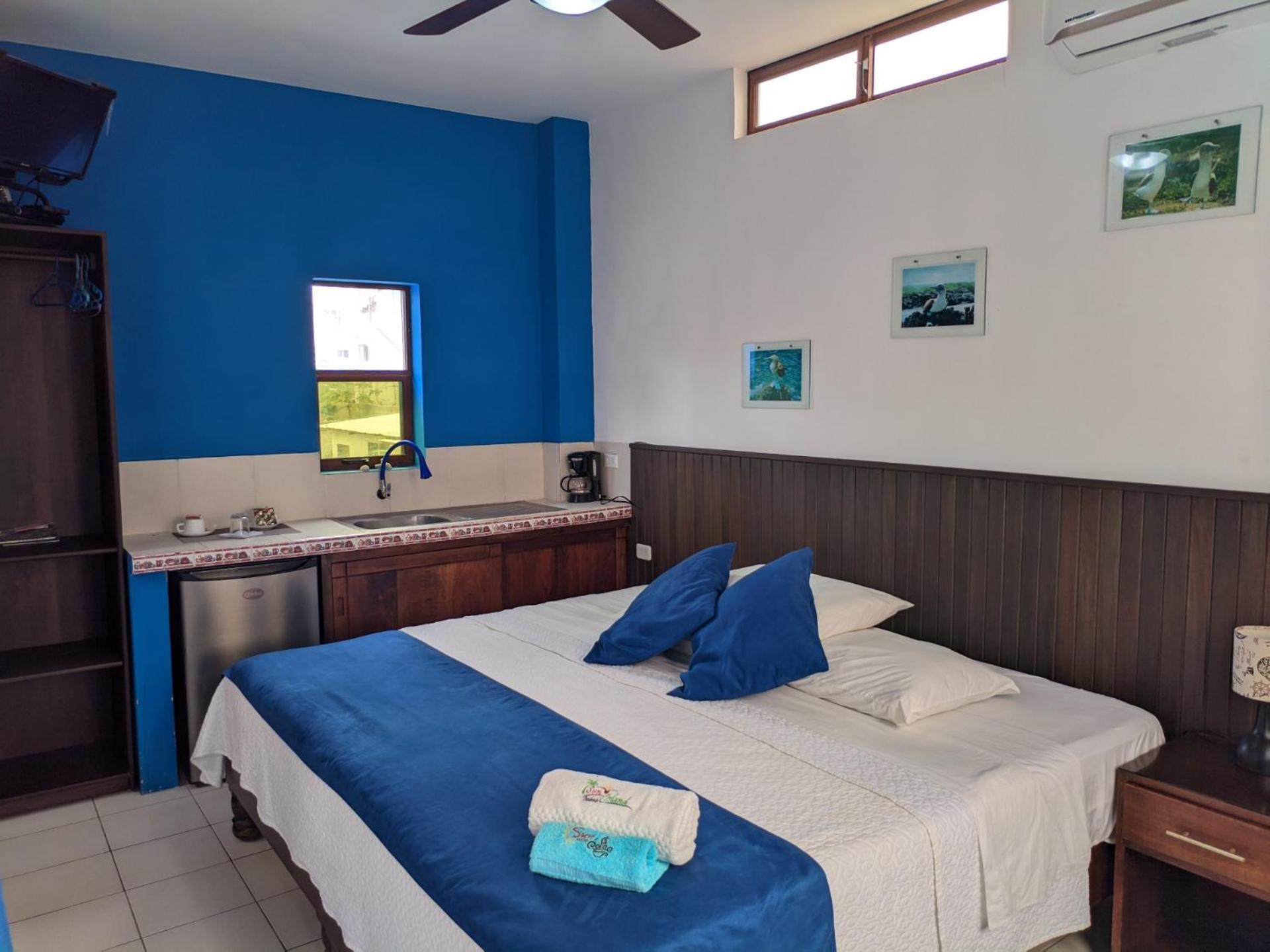 Hotel Sun Island à Puerto Villamil Extérieur photo