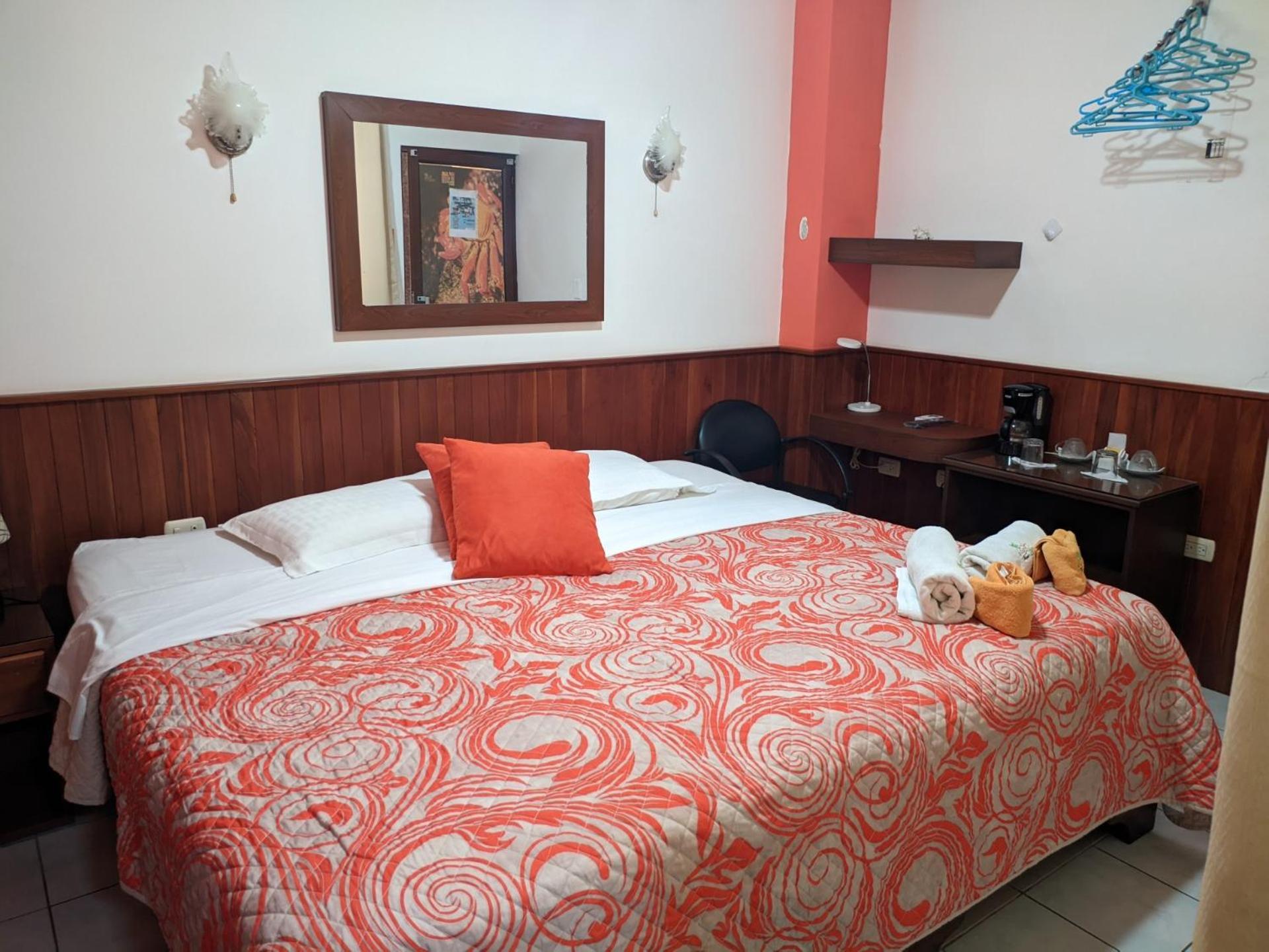 Hotel Sun Island à Puerto Villamil Extérieur photo