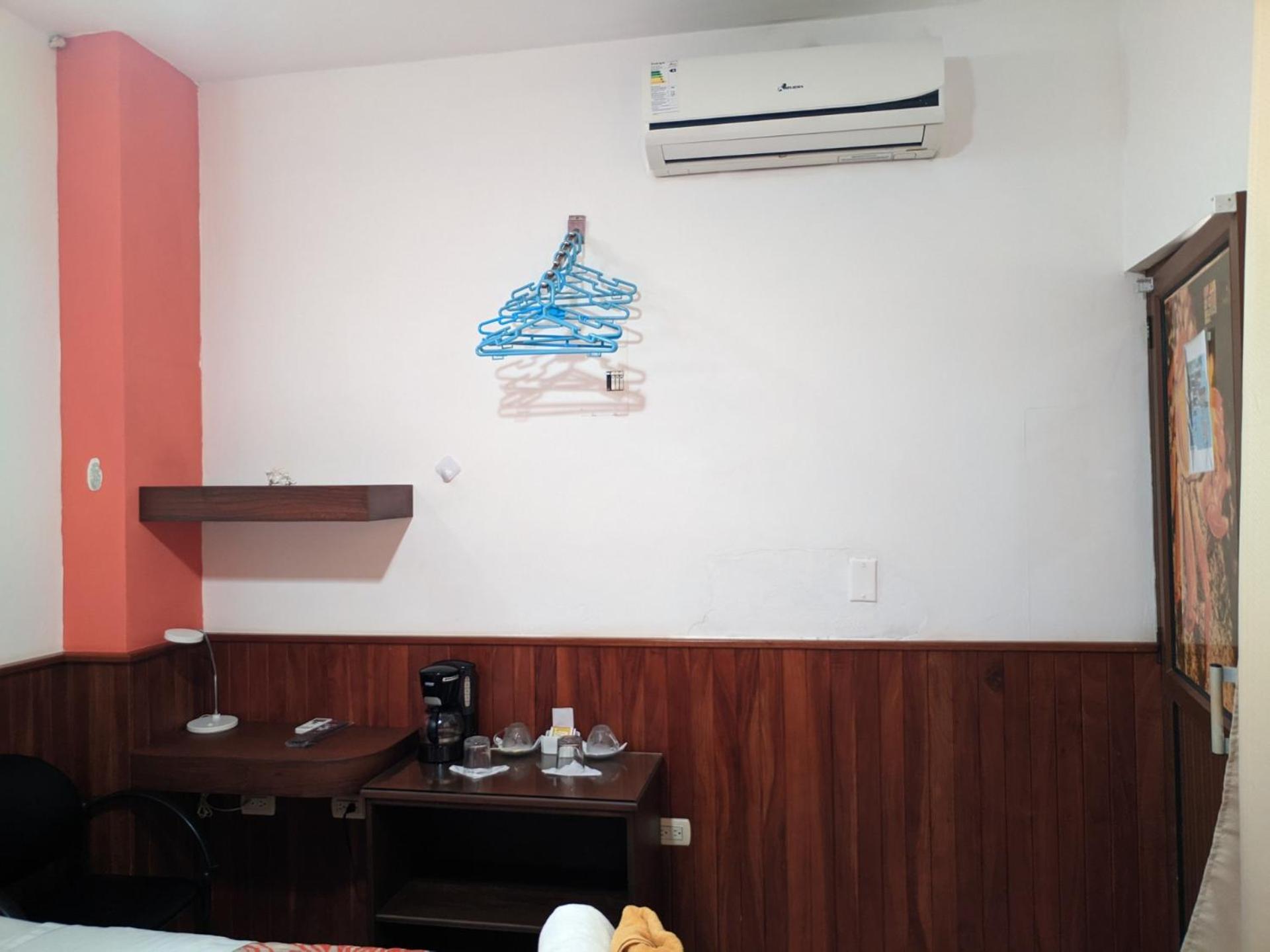 Hotel Sun Island à Puerto Villamil Extérieur photo