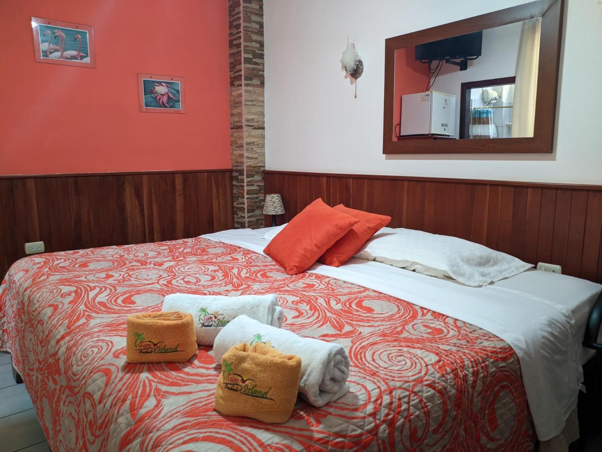 Hotel Sun Island à Puerto Villamil Extérieur photo