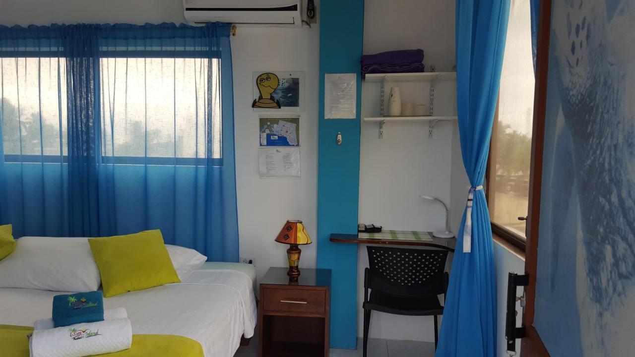 Hotel Sun Island à Puerto Villamil Extérieur photo
